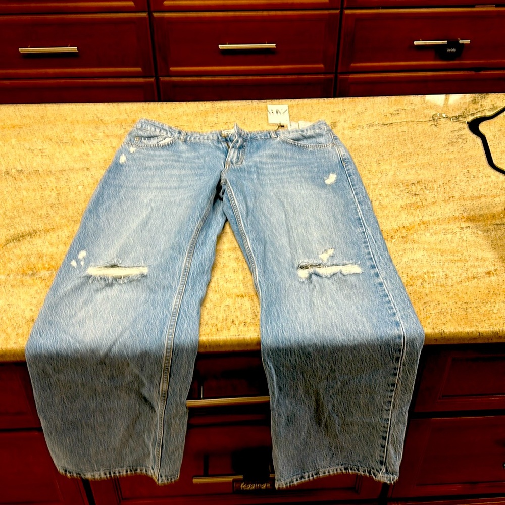 Zara Denim! Loose fit wide leg!